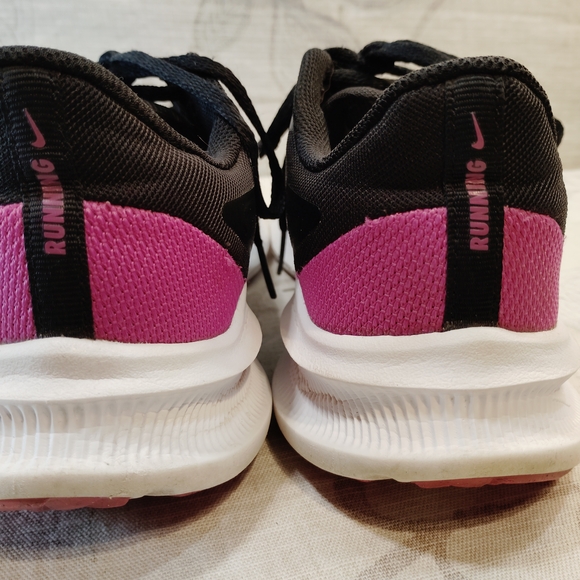 Nike Women's Black and Pink 🩷  Sneakers - Picture 4 of 10